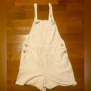 Tan and white shorts overall size L